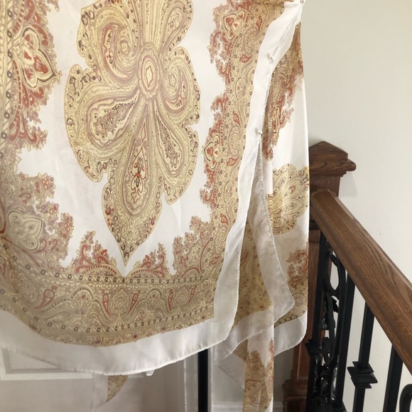 Poncho - Picture 2 of 3